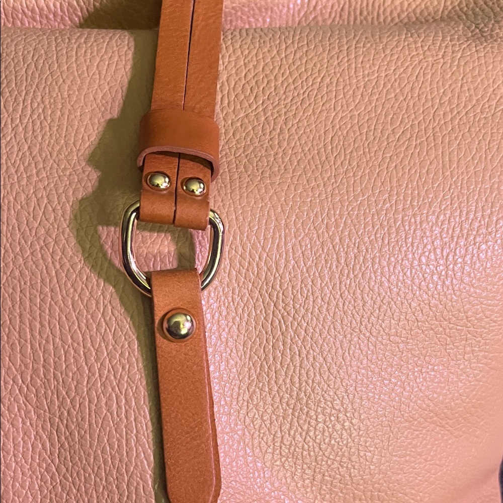 Valentina Elegant Tan Leather Women's Bag - Picture 7 of 13